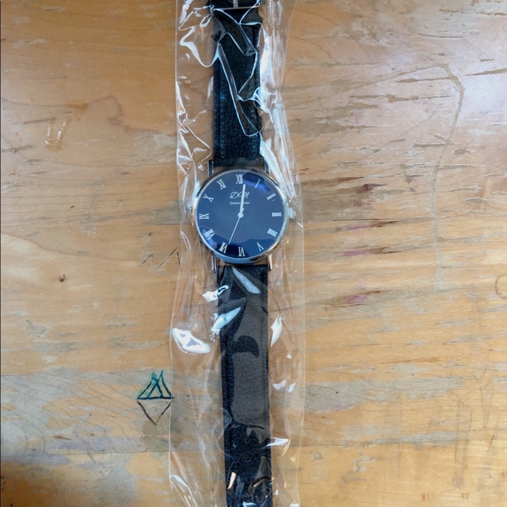 Demercardo Watch - Picture 3 of 6